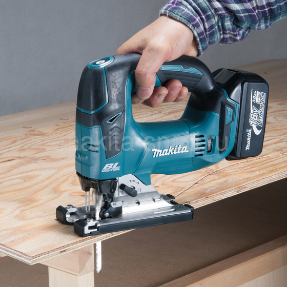 Аккумуляторный лобзик Makita DJV182Z 3215152306