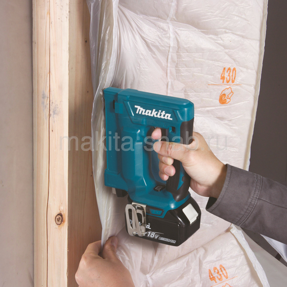 Аккумуляторный степлер Makita DST112Z 1797424706