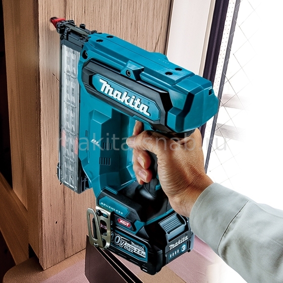 Аккумуляторный гвоздезабивной пистолет XGT Makita FN001GZ 4751874911